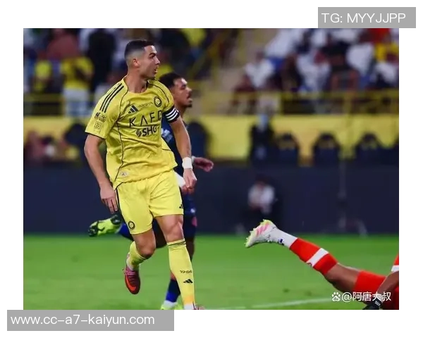 利雅得胜利遭遇失误对手禁区前抢断后远射精彩破门