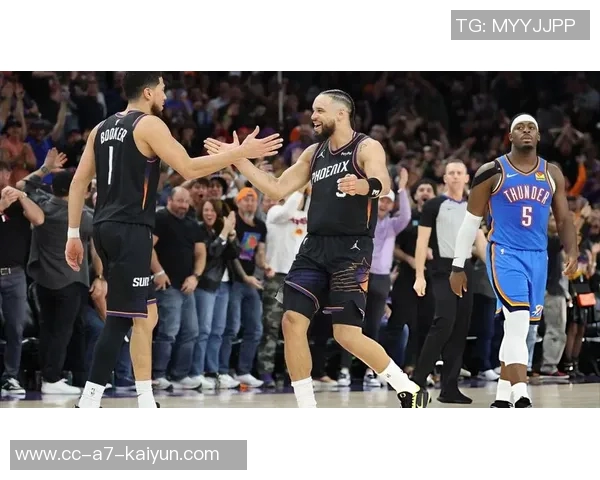 布克称赞雷霆隐蔽犯规能力强调对手的难缠程度