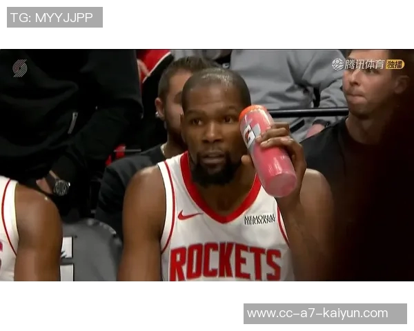 小贾三分犯规引发杜兰特愤怒反应怒砸水瓶场面火爆